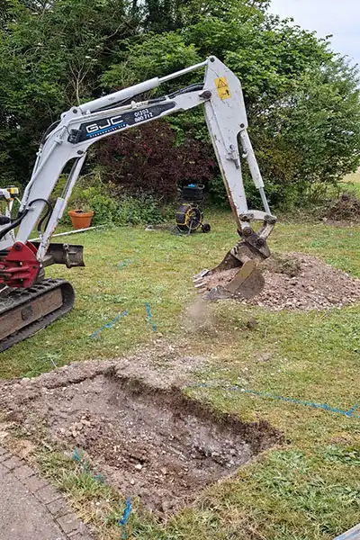 Preparing a hole to install a Septic Tank